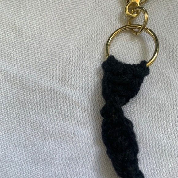 Macrame Keychain - Picture 2 of 3